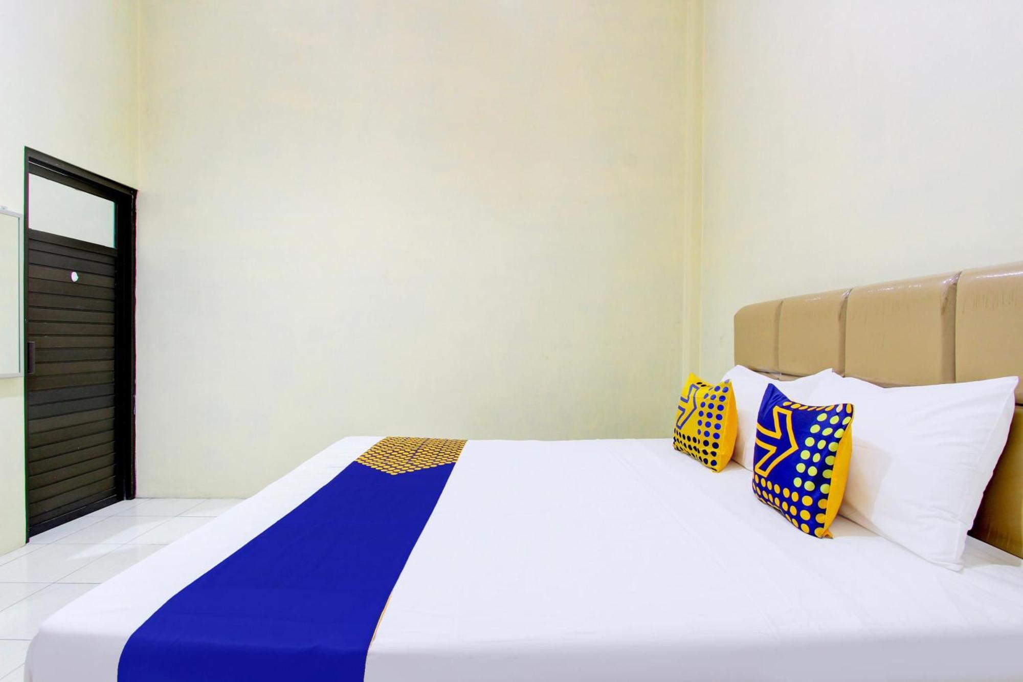 Spot On 93245 Guest House Mulia Dua Syariah Klaten Экстерьер фото